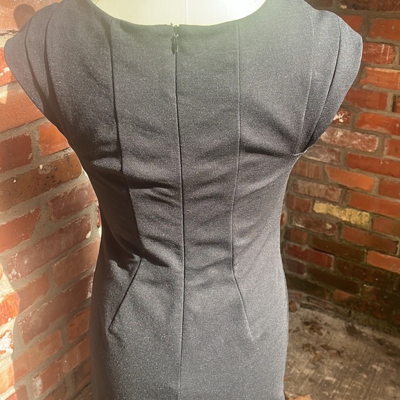 Banana Republic Cap Sleeve Black Dress size 6 - Picture 8 of 9